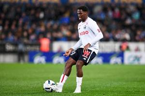 全市场：卡迪西亚为戴维提供丰厚报价，愿意支付1500万欧佣金